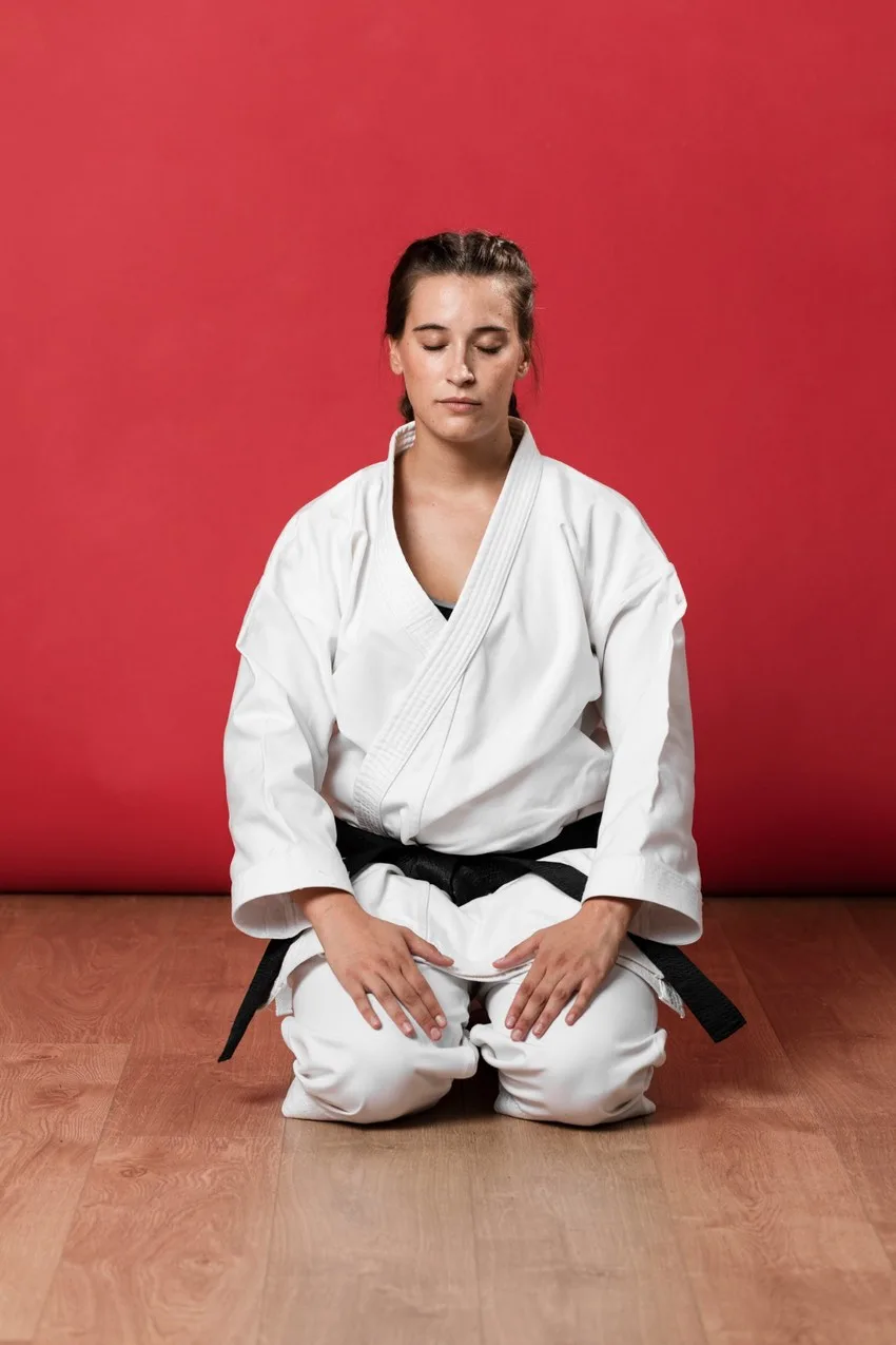 femme dojo kimono